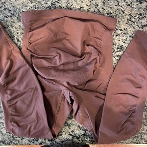 SKIMS MATERNITY SOLUTIONWEAR TIGHT